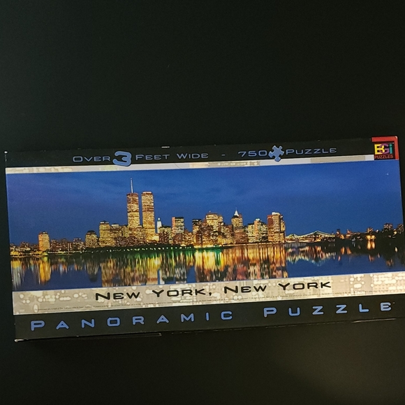 New York Panoramic 750 Puzzle by BGI Puzzles over 3 feet wide - Picture 2 of 5